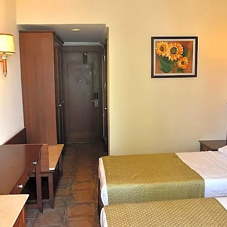 Fame Hotel 3*