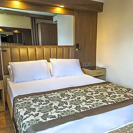 Hotel Fame 3*