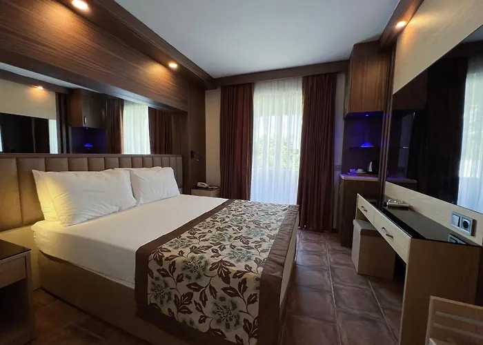 Fame Otel 3*